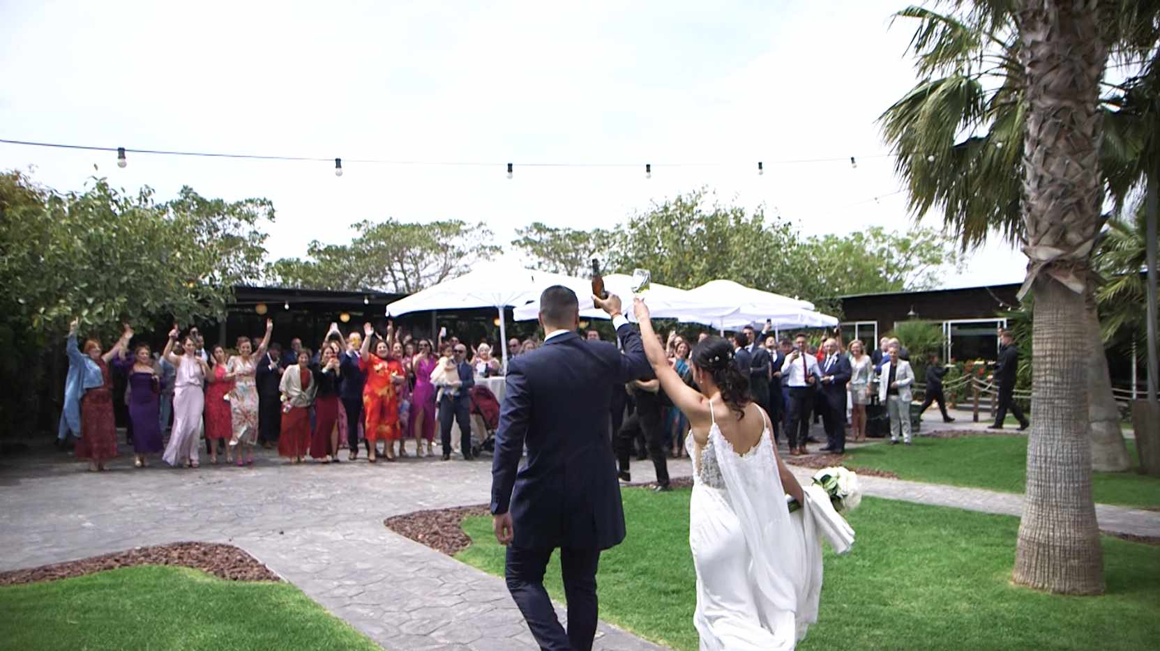 Los invitados reciben a Diana y José Juan en Cortijo Cabana